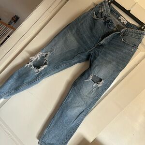 Abercrombie Curve Love High Rise Mom Jean